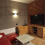 W Kurniku Z Jacuzzy Apartamento *