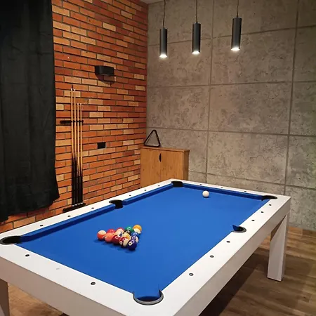 W Kurniku Z Jacuzzy Apartamento *
